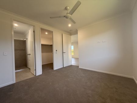BEAUTIFUL 4 BEDROOM NEW BUILD IN BUSHLAND BEACH - Photo 5