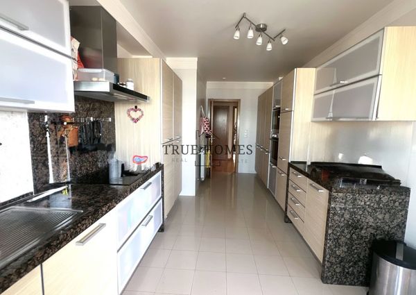 Apartamento T4 em Lisboa