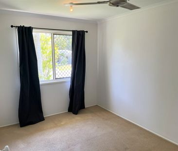 Lowset 3 Bedroom Brick Home with Rumpus - Photo 3