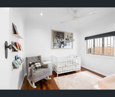 Renovated, quiet Street, Big entertaining deck and yard - Photo 4