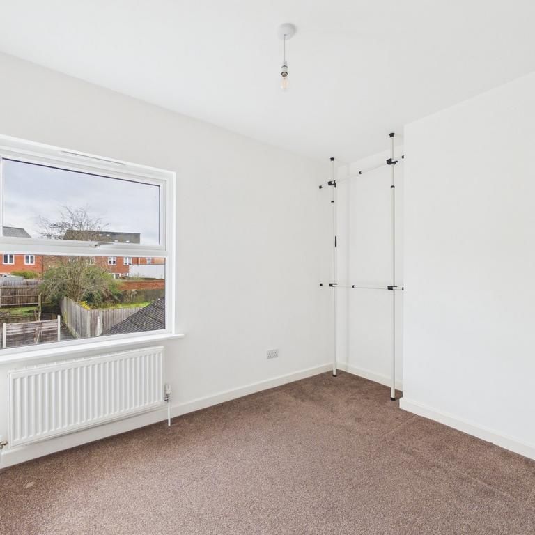 2 bedroom semi-detached house to rent - Photo 1