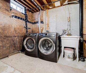 For Lease - 131 Carpaccio Avenue, Vaughan, Ontario - Photo 6