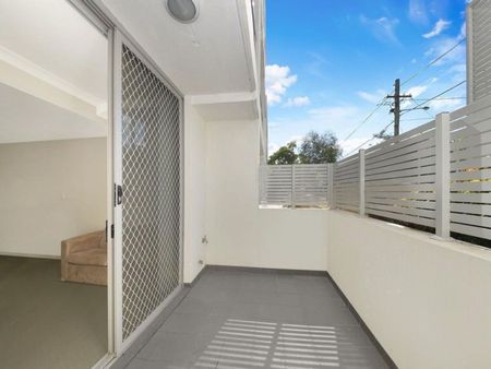 5/15 Balmoral Street, Waitara - Photo 3