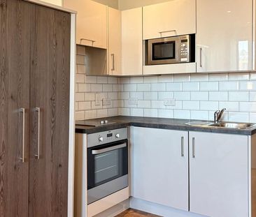 Studio to rent - Photo 2