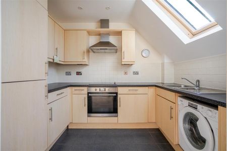 2 bedroom apartment to rent - Photo 4