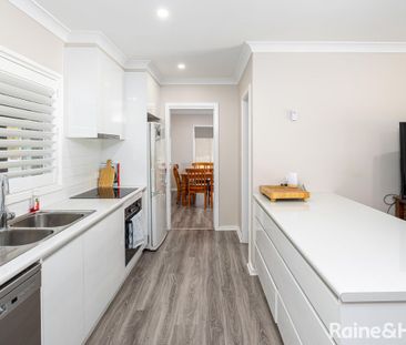 FANTASTIC FAY - Photo 6