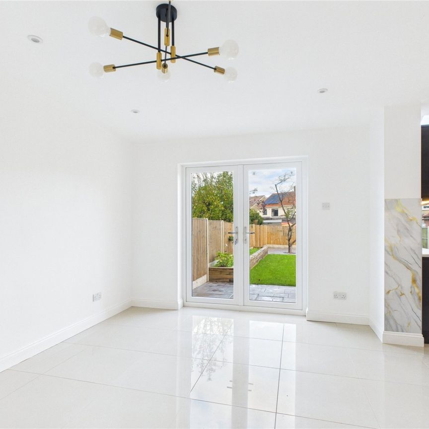 Ravenscourt Road, - Photo 1