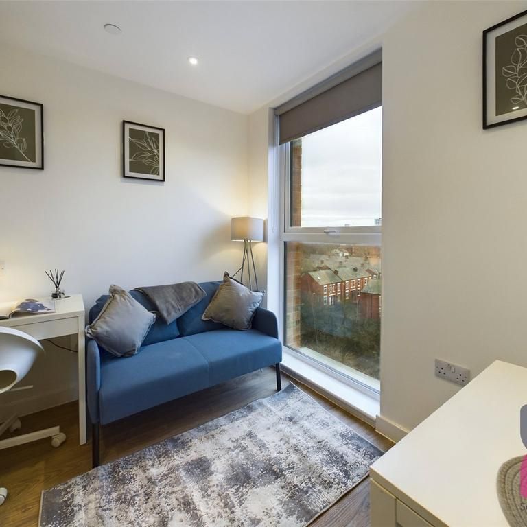 Studio to rent - Photo 1