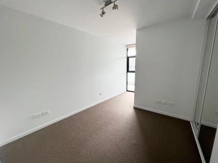 Living On Top Of The World - Photo 3