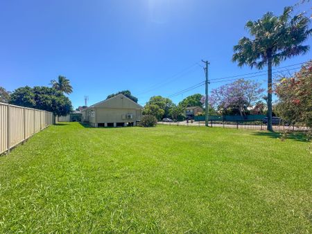 Quiet, Neat & Tidy Home - Photo 3