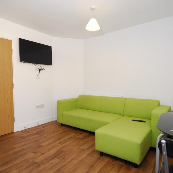 2 bedroom house share to rent - Photo 1