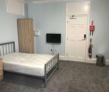 Gold Studio - Photo 5