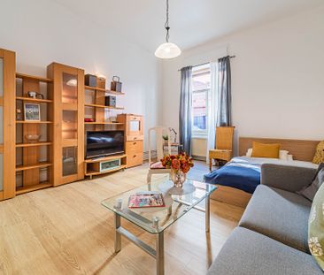 City-Residence: Großzügige 1-Zimmer-Wohnung mit Doppelbett Nähe Kir... - Photo 1