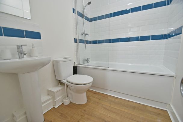 1 Bed Flat, Deans Road, M3 - Photo 1