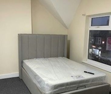 House share to rent on - Photo 4