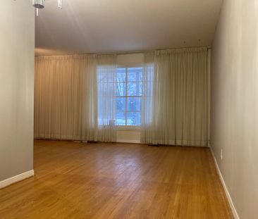 For Lease - 30 Roseglen Crescent Unit# Upper Unit, Toronto, Ontario - Photo 1