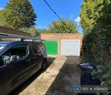2 bedroom maisonette to rent - Photo 4