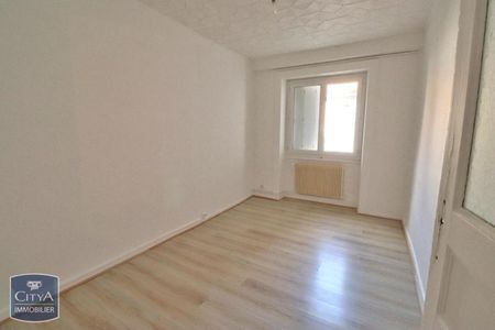Location Appartement 3 pièces 65m² ST ETIENNE 42000 - Photo 3