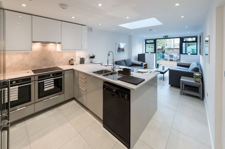 Room in a Shared House, Falcon Grove, SW11 - Photo 5