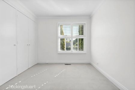 Lifestyle, Lattes, Light and Space - Photo 3