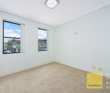 65 Sickle Avenue, Hope Island QLD 4212 - House For Rent | Domain - Photo 3