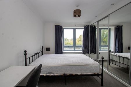 3 bedroom apartment to rent - Photo 4