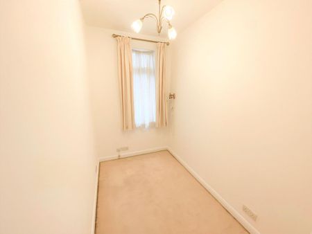 3 bedroom terraced house to rent - Photo 3