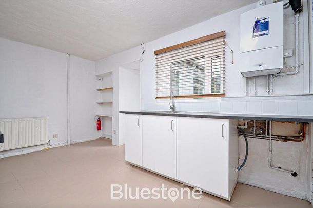 3 bedroom terraced house to rent - Photo 1