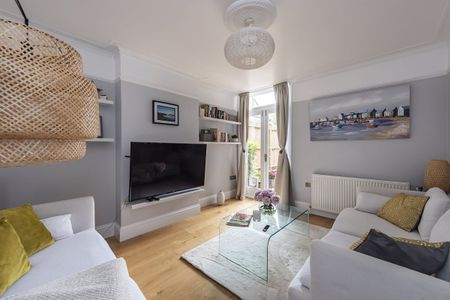 5 bedroom semi-detached house to rent - Photo 3