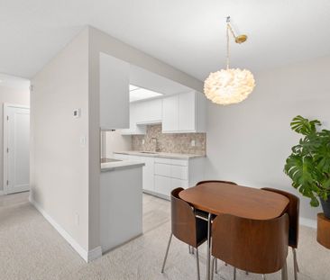 Stunning Oceanview 1-Bedroom - 1 Bathroom - Photo 4