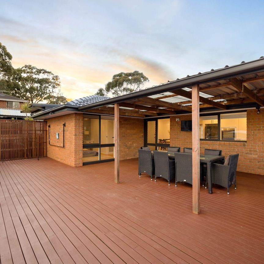 Spacious Family Living in a Peaceful Cul-de-Sac - Photo 1