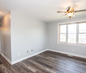 **ALL INCLUSIVE** 2 Bedroom + Den in Welland!! - Photo 5