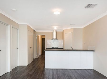 2-Bedroom Home in Brabham! - Photo 5