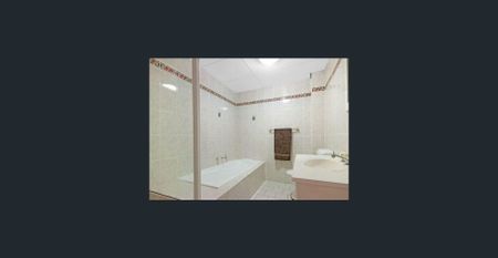 RENOVATED UNIT!! - Photo 2