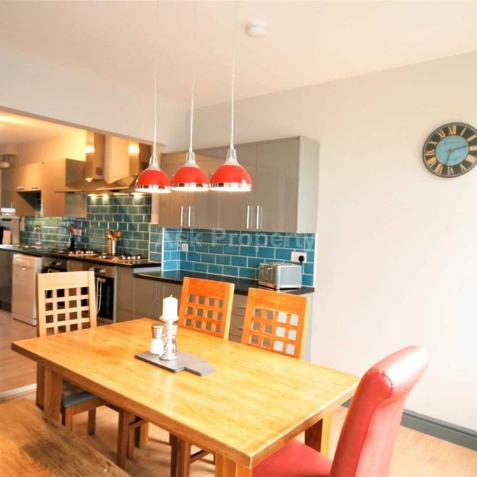 1 bedroom in a house share to rent - Photo 1