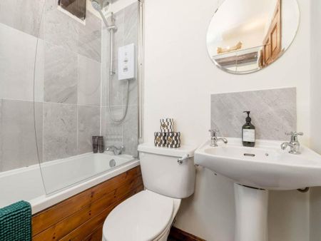 1 bedroom flat to rent - Photo 4