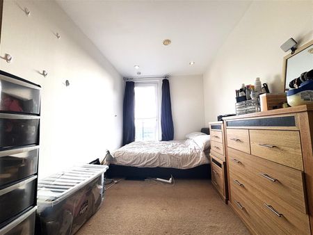 2 bedroom apartment - Photo 3