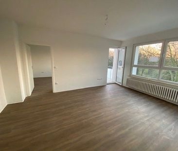 Schnuckelige 2-Zimmer-Wohnung mit großem Balkon! - Foto 1