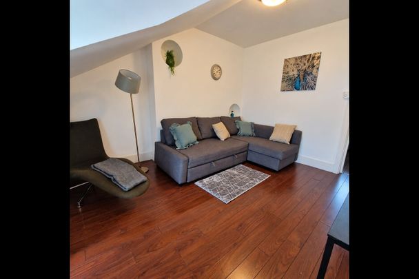 1 Bed Flat, Upper Clapton Road, E5 - Photo 1