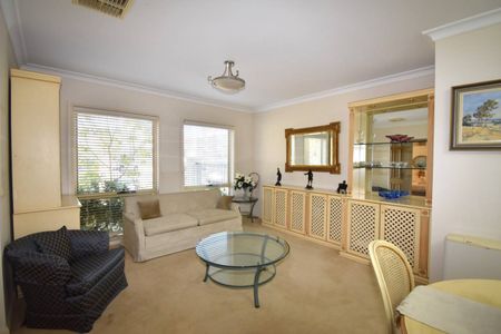 FULLY FURNISHED HOME IN THE HEART OF THE CBD - Photo 2