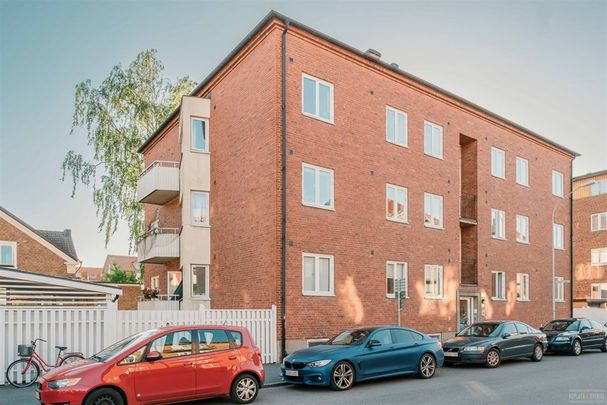 Viktoriagatan 4 - Foto 1