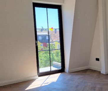 Neubau mit Balkonen, Einbauküche und Stellplatz - Foto 6