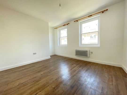 London Street, Norwich - Photo 1