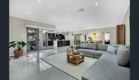 Wow - so Much Space - Photo 4