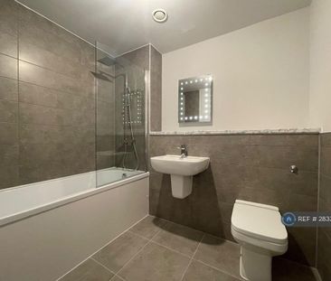 1 bedroom flat to rent - Photo 5