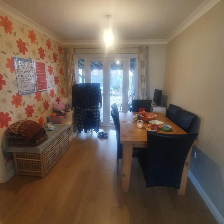 3 bedroom terraced house to rent - Photo 1