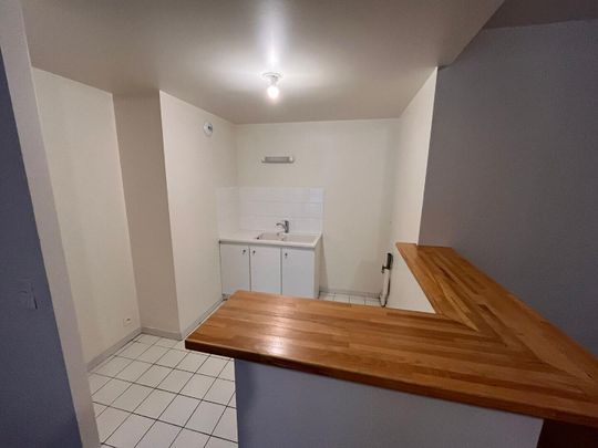 location Appartement T2 DE 57.1m² À PARIS 15 - Photo 1