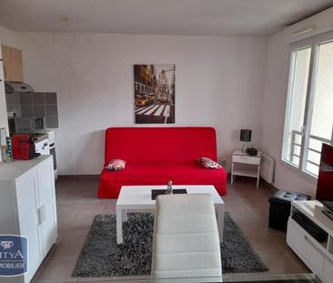Location Appartement 1 pièce 32m² LA SEYNE SUR MER 83500 - Photo 4