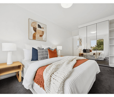 Bright, Quiet and Convenient - Photo 2