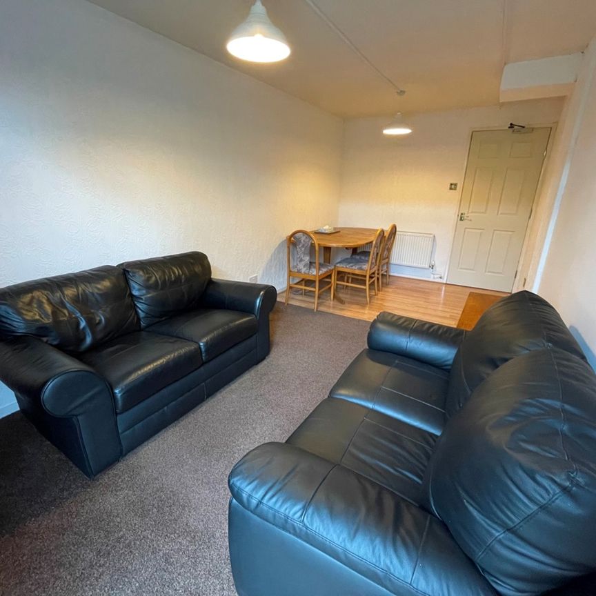 4 Bed End Terrace, Langwood Close, CV4 - Photo 1